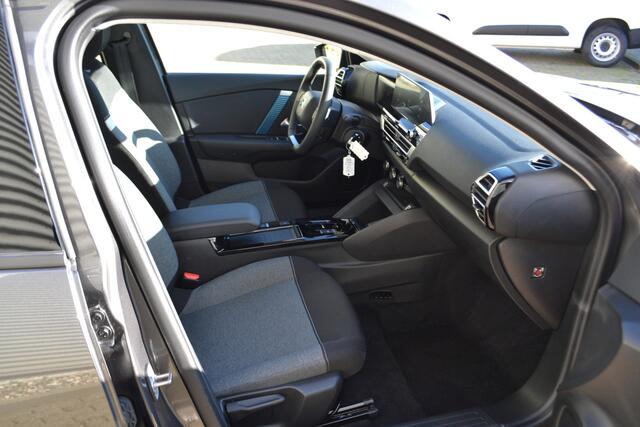 Citroen ë-C4 X Feel 50 kWh/ Apple Car Play ¤ 2.000,- subsidie mogelijk !!