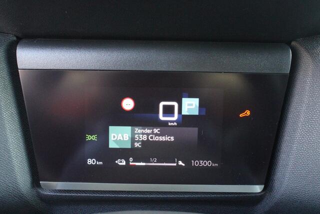 Citroen ë-C4 FEEL PACK 136PK 50 kWh | ACHTERUITRIJ CAMERA | NAVIGATIE | APPLE CARPLAY/ANDROID AUTO | LED KOPLAMPEN | CLIMATE CONTROL | CRUISE CONTROL | 18" LICHTMETALEN VELGEN | DAB+ RADIO |