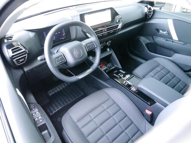 Citroen ë-C4 Business 54 kWh | Nieuwe auto | Navigatie | Stoelverwarming | 18 inch lichtmetalen velgen | Comfortstoelen | Camera | Parkeersensoren voor en achter | 418km wltp