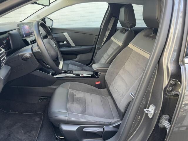 Citroen ë-C4 X Shine EV 50kWh 136pk | SCHUIF/KANTELDAK | STOEL + STUURVERW. | NAVI | CLIMA | KEYLESS | PACK HIFI | DRAADLOZE TELEFOONLADER |