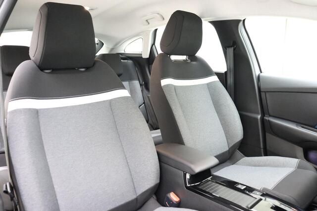 Citroen ë-C4 Feel 136pk 50kWh 3 fase | Stoel, Stuur en Voorruitverwarming | Adaptive Cruise Control | DAB+ | Dodehoekbewaking | 18inch Licht Metalen Velgen | Parkeerhulp rondom