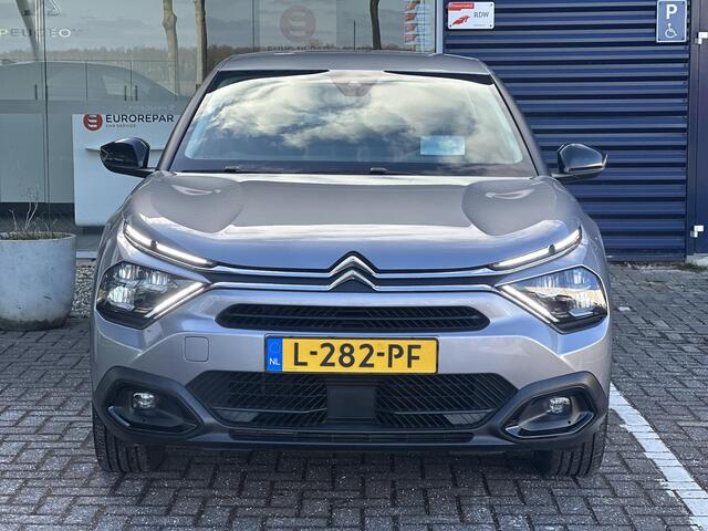 Citroen ë-C4 Feel Edition 50 kWh | Stoelverwarming | Navigatie | Climate Control | Head-Up Display | Full LED | Comfort Stoelen | Parkeercamera/-sensoren | Apple Carplay/Android Auto | DAB | Lichtmetalen velgen |