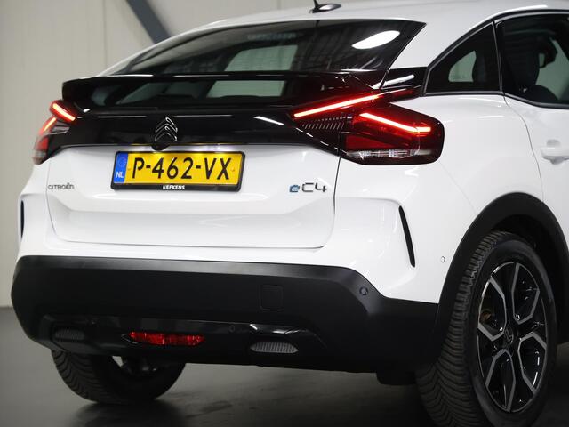 Citroen ë-C4 Feel Pack 50 kWh 136PK | 1ste eigenaar | AppleCarPlay/AndroidAuto | Head-Up Display | Navigatie | Adaptive Cruise Control | Keyless | Leer/Stof | StoelVerwarming | FULL LED | Camera | Isofix |