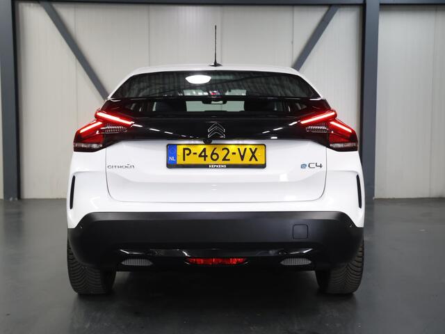 Citroen ë-C4 Feel Pack 50 kWh 136PK | 1ste eigenaar | AppleCarPlay/AndroidAuto | Head-Up Display | Navigatie | Adaptive Cruise Control | Keyless | Leer/Stof | StoelVerwarming | FULL LED | Camera | Isofix |