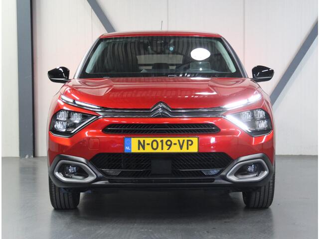 Citroen ë-C4 Shine 50 kWh 136PK | Accu 92,4% | Head-Up Display | Adaptive Cruise Control | 360'Camera | Keyless | AppleCarPlay/AndroidAuto | Navigatie | StuurVerwarmd | LED | Stof/Lederenbekleding | Isofix | Privacy Glass | Parkeersensoren |