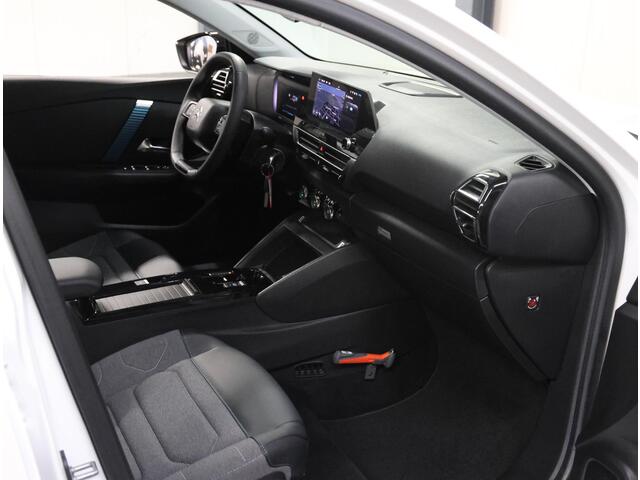 Citroen ë-C4 X Feel Pack 50 kWh 136PK | Accu 96,4% | 1ste Eigenaar | AppleCarPlay/AndroidAuto | Cruise Control | Camera | Climate Control | DAB Radio | Keyless | Navigatie | Isofix | Privacy Glass | Parkeersensoren | Warmtepomp |