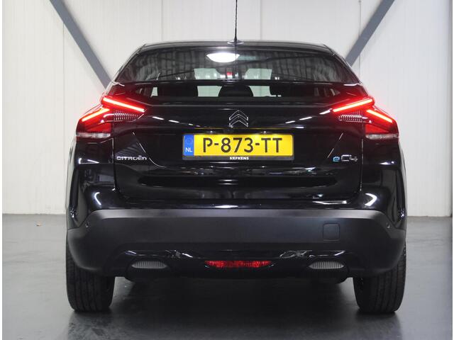 Citroen ë-C4 Feel Pack 50 kWh 136PK | 1ste Eigenaar | Head-Up Display | Cruise Control | Camera | Keyless | AppleCarPlay/AndroidAuto | Navigatie | LED | Stof/Lederenbekleding | Isofix | Parkeersensoren |