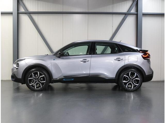 Citroen ë-C4 Feel Pack 50 kWh 136PK | 1ste Eigenaar | ACCU 94% | Cruise Control | Camera | Keyless | AppleCarPlay/AndroidAuto | Navigatie | Stoel/Stuur/VoorruitVerwarmd | LED | Stof/Lederenbekleding | Isofix | Parkeersensoren |