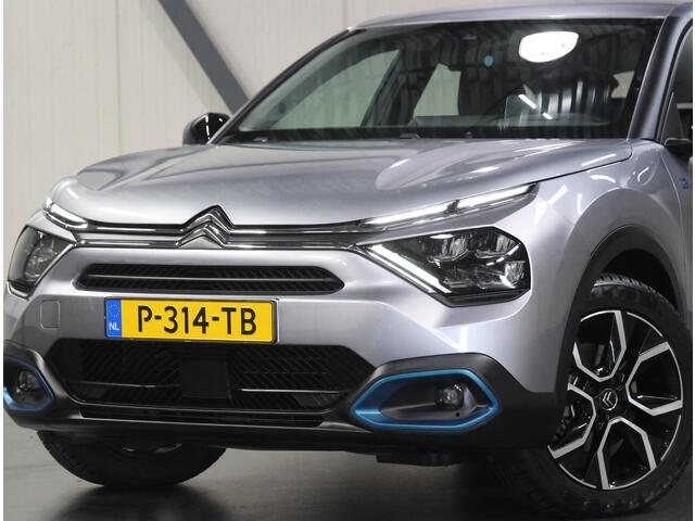 Citroen ë-C4 Feel Pack 50 kWh 136PK | 1ste Eigenaar | ACCU 94% | Cruise Control | Camera | Keyless | AppleCarPlay/AndroidAuto | Navigatie | Stoel/Stuur/VoorruitVerwarmd | LED | Stof/Lederenbekleding | Isofix | Parkeersensoren |