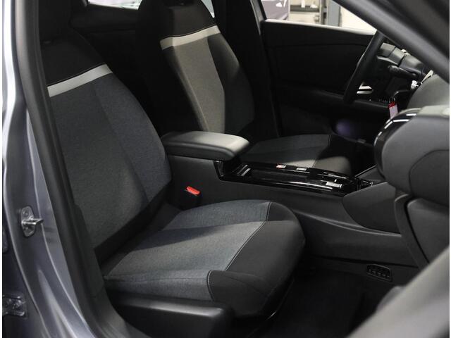 Citroen ë-C4 Live 50 kWh | 1ste eigenaar | ACCURAPPORT 92% | AppleCarplay/Android Auto | Climate Control | Cruise Control | FASE 3 | Parkeersensoren | Isofix | Armsteun | Parkeersensoren |