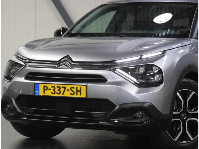 Citroen ë-C4 Feel 50 kWh 136PK | 1ste Eigenaar | ACCU 91% | Cruise Control | Climate Control | Camera | AppleCarPlay/AndroidAuto | Navigatie | LED | Stof/Lederenbekleding | Isofix | Parkeersensoren | Privacy Glass |