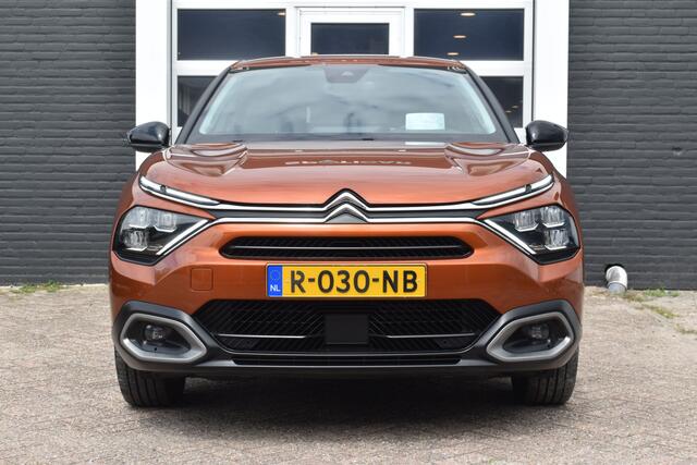 Citroen ë-C4 Shine 50 kWh | Navigatie | Apple Carplay & Android Auto | Camera | Parkeersensoren voor en achter | Dodehoekdetectie | Head Up Display | Stoelverwarming | Lichtmetaal | Zeer Compleet!