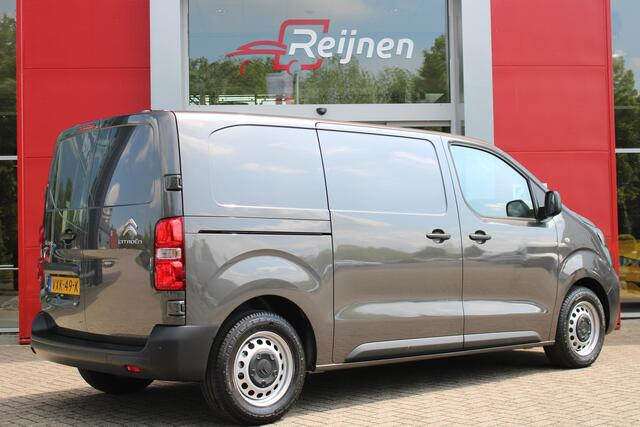 Citroen ë-Jumpy L2 136PK AUTOMAAT 75 kWh | NAVIGATIE 10" TOUCHSCREEN | ACHTERUITRIJ CAMERA | APPLE CARPLAY/ANDROID AUTO | PARKEERSENSOREN | CRUISE CONTROL | DAB+ RADIO | NIEUWE BUS! | 3-ZITS |