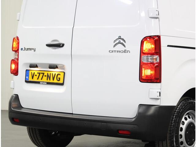 Citroen ë-Jumpy Club M L2 136PK 75 kWh | NIEUW! | 3-Fase | AppleCarPlay/AndroidAuto | Airco | Armsteun | 3 Zits | Cruise Control | Parkeersensoren |