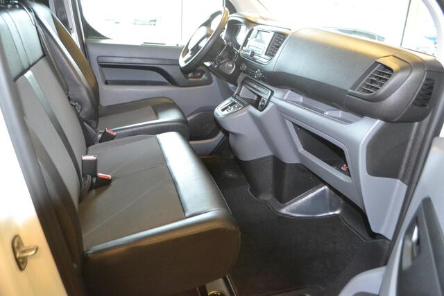 Citroen ë-Jumpy Control M 75 kWh I AUTOMAAT I PARKEERSENSOREN ACHTER I 3 SEATER I LAADRUIMTE GEHEEL BETIMMERD I AIRCO I CENTRALE DEURVERGRENDELING I ACHTERDEUREN GESCHIKT VOOR BELADING MET HEFTRUCK