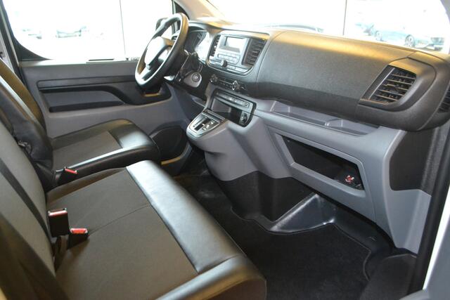 Citroen ë-Jumpy Control M 75 kWh I AUTOMAAT I PARKEERSENSOREN ACHTER I 3 SEATER I LAADRUIMTE GEHEEL BETIMMERD I AIRCO I CENTRALE DEURVERGRENDELING I ACHTERDEUREN GESCHIKT VOOR BELADING MET HEFTRUCK