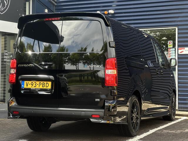 Citroen ë-Jumpy L3 136 75 kWh | STX | Leer | Stoel/-Stuurverwarming | Draadloze telefoonlader | Apple Carplay/Android Auto | Lichtmetalen velgen | Climate Control | Cruise Control | Parkeercamera/-sensoren | Inbouw |