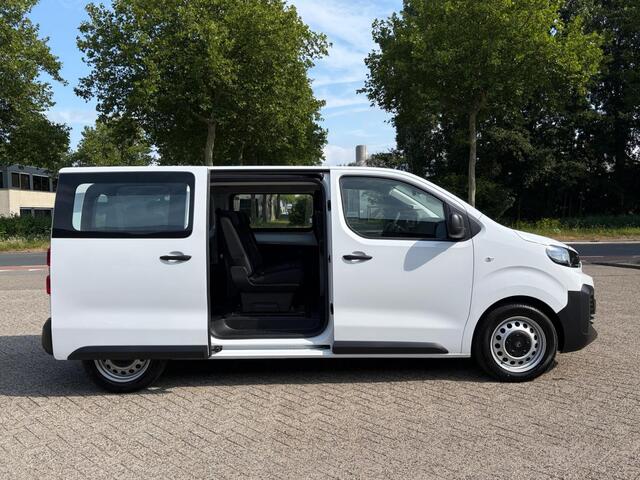 Citroen ë-Jumpy Combi L2 75kWh 136pk | ACTIE | 8 jaar garantie | 2,9% financial lease | 9-persoons | Achterklep | Airco | Bluetooth radio | Cruise control | Bestuurdersstoel comfort met armsteun | van ¤60.196 voor ¤45.099 incl. BTW rijklaar | TAXI ombouw mogelijk
