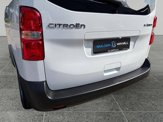 Citroen ë-Jumpy Combi L2 75kWh 136pk | ACTIE | 8 jaar garantie | 2,9% financial lease | 9-persoons | Achterklep | Airco | Bluetooth radio | Cruise control | Bestuurdersstoel comfort met armsteun | van ¤60.196 voor ¤45.099 incl. BTW rijklaar | TAXI ombouw mogelijk