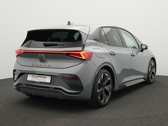 Cupra Born Business 62 kWh 231 pk | Achteruitrijcamera | Navigatie 12 inch | Adaptive Cruise | Stuurwiel verwarmd