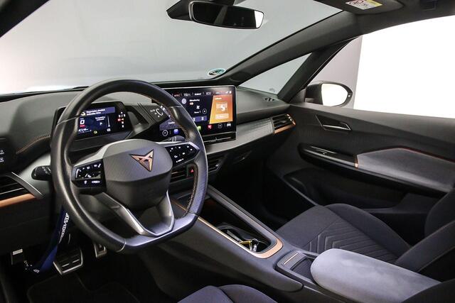 Cupra Born Business 204pk Automaat Adaptive cruise control, Navigatie, Achteruitrijcamera, LED Koplampen, Stuurwiel verwarmd, Parkeersensoren, App connect