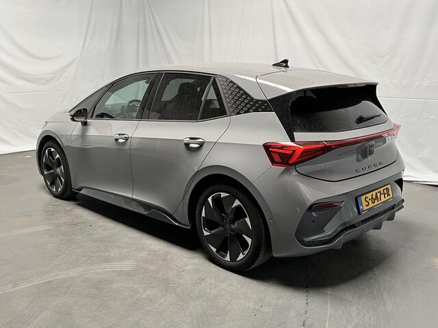 Cupra Born Adrenaline 62 kWh / KEYLESS/ LED/ 19" LMV/ ADAPT. CRUISE/ NAVI/ FULL LINK/ DAB/ 360 CAMERA/ PARK. SENSOREN/ RIJ-MODI/ CLIMA/ STOEL VERWARM