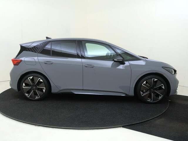 Cupra Born Performance Limited 84 kWh | Sennheiser audio | 360 graden camera | Elektrisch verstelbare stoelen | Carplay | Dodehoek sensor | Travel Assist | Navigatie