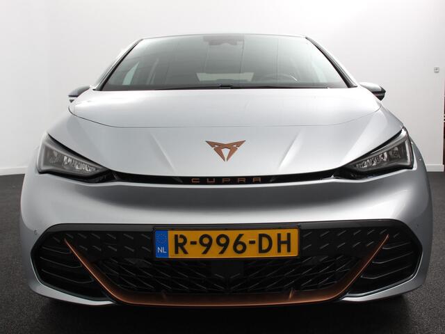 Cupra Born Business 62 kWh | DEMO ! | Navigatie Apple Carplay/ Android Auto Camera Parkeersensoren Adaptive Cruise Control Stoel- en stuurverwarming Full Led Climate Control Lichtmetalen velgen