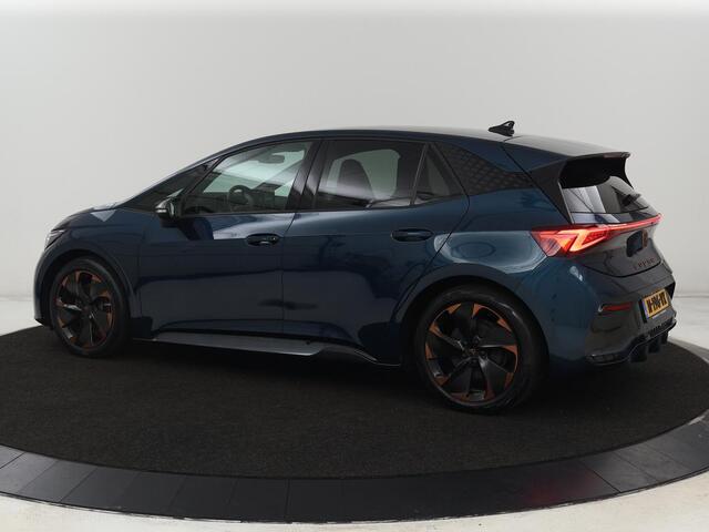 Cupra Born Performance One 62 kWh | Stoel & stuurverwarming | Massage | Camera | Adaptive cruise | Carplay | Keyless | Navigatie