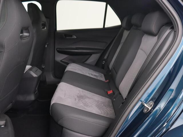 Cupra Born Performance One 62 kWh | Stoel & stuurverwarming | Massage | Camera | Adaptive cruise | Carplay | Keyless | Navigatie