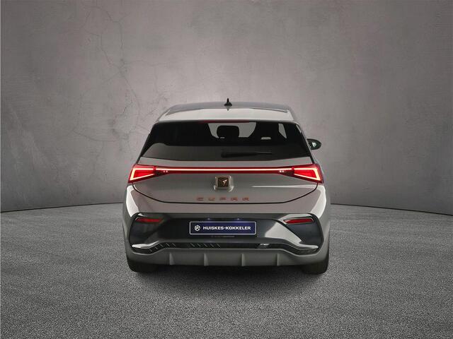 Cupra Born Business 204pk Automaat Adaptive cruise control, Navigatie, Achteruitrijcamera, Parkeersensoren, LED koplampen, Stuurwiel verwarmd, App connect