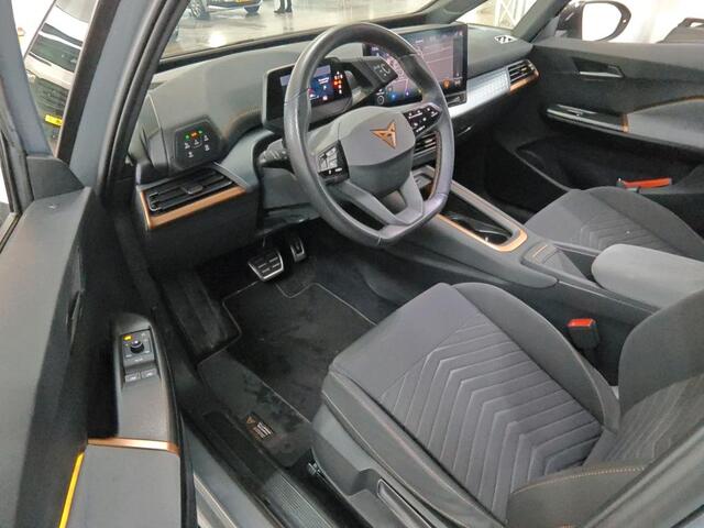 Cupra Born Adrenaline One 62 kWh / CAMERA/ PARK. SENSOREN/ STOELVERWARM./ ADAPT. CRUISE/ NAVI/ CLIMA/ LED/ 18" LMV