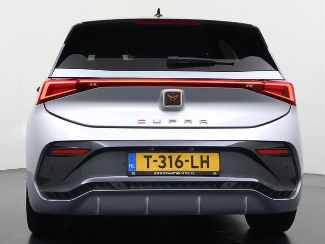 Cupra Born Business 62 kWh ELEK. STOEL MET MASSAGE| STUURWIELVERWARMING | RONDOMZICHT CAMERA| ADAPTIVE CRUISE CONTROL| DODE HOEK SENSOR| REEDS RIJKLAAR GEMAAKT, GELEVERD INCL. 12 MND BOVAG GARANTIE