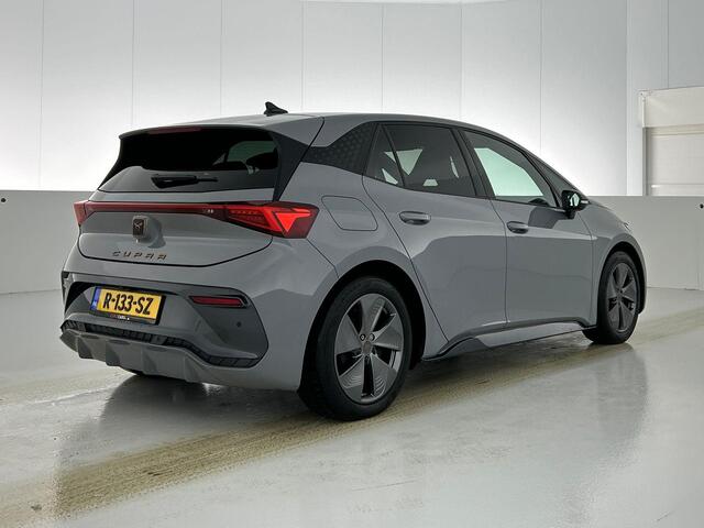 Cupra Born Business 62 kWh | Navigatie | Apple Carplay/Android Auto | Camera Parkeersensoren | Adaptive Cruise Control | Stuurverwarming | Full Led | Climate Control | Lichtmetalen Velgen