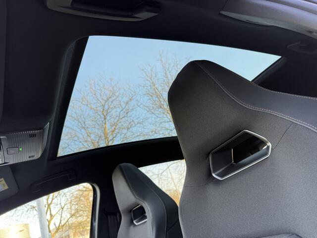 Cupra Born BWJ 2022 | SOH 92,4% BUS Adrenaline 204PK 62 kWh | PANO DAK | CAMERA A | 19'' LMV | STOELVERW | NAVI | CLIMA | CARPLAY |