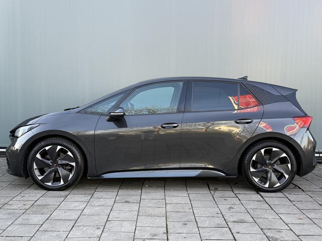 Cupra Born BWJ 2022 | SOH 92,4% BUS Adrenaline 204PK 62 kWh | PANO DAK | CAMERA A | 19'' LMV | STOELVERW | NAVI | CLIMA | CARPLAY |