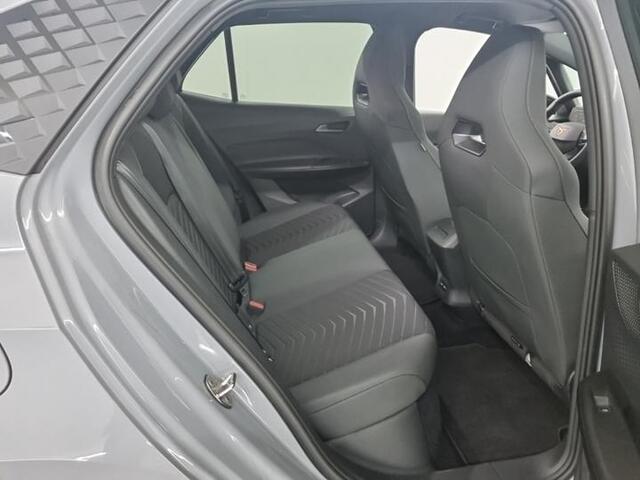 Cupra Born Essential 62 kWh | Big Navi | Apple Car Play | ECC | PDC