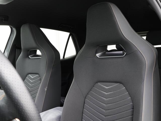 Cupra Born Adrenaline 62 kWh 230pk · Camera · Beats Audio · Sfeerverlichting · ACC · Stuur- & Stoelverwarming · Apple/Android Car Play · Parkeerassistent ·