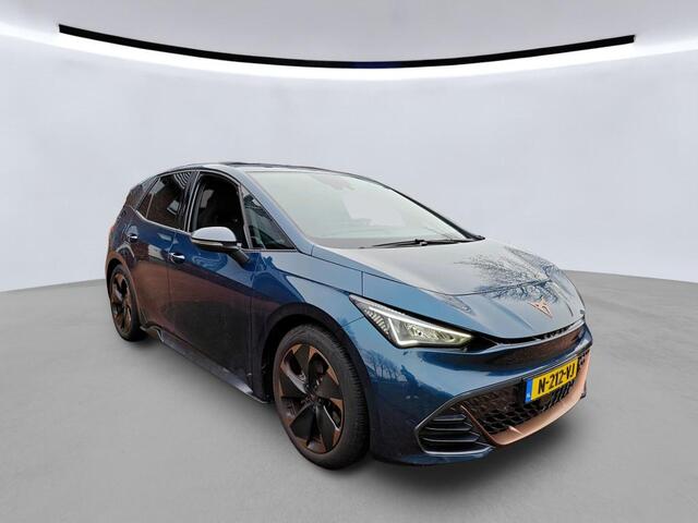 Cupra Born Adrenaline One 62 kWh | Stuurverwarming | Stoelverwarming | Camera | Adaptive Cruise Control | Navigatie | Keyless | Parkeersensoren | LED | Apple Carplay | NAP |