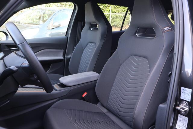 Cupra Born Copper Edition 62 kWh | Camera | Navi | Stoelverwarming | App-Connect