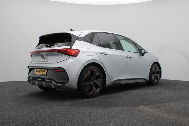 Cupra Born Performance One 62 kWh Camera | Stoelverwarming | Apple Carplay / Android Auto | Climate control