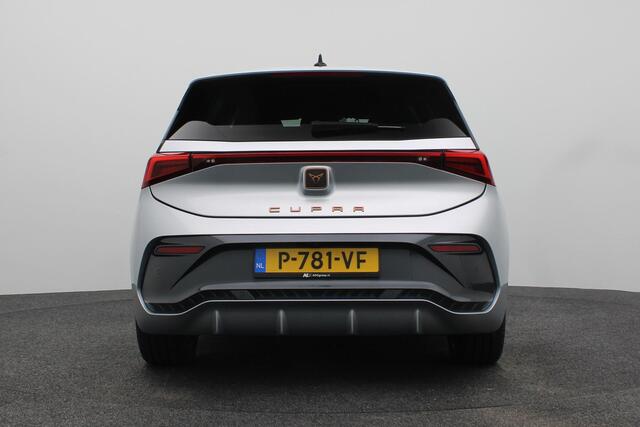 Cupra Born Performance One 62 kWh Camera | Stoelverwarming | Apple Carplay / Android Auto | Climate control