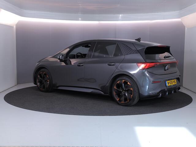 Cupra Born Adrenaline One 62 kWh 204 pk | Navigatie | Warmtepomp | Parkeersensoren | Achteruitrijcamera | Stoelverwarming |