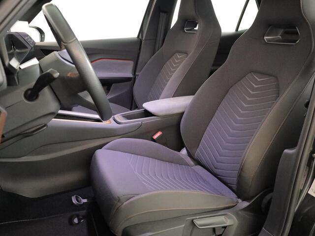 Cupra Born Adrenaline One 62 kWh 204 pk | Navigatie | Warmtepomp | Parkeersensoren | Achteruitrijcamera | Stoelverwarming |