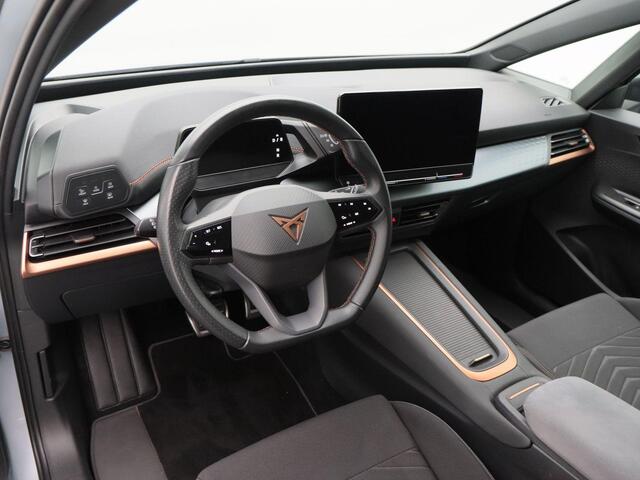 Cupra Born Adrenaline One 62 kWh 204 Pk | Stoelverwarming | Navigatie | Adaptive Cruise | Camera | CarPlay | 19 Inch | 86.590 Km !!