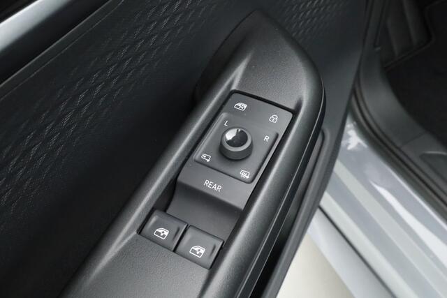 Cupra Born Copper Edition 62 kWh | Pano | 360cam | Stoel-Stuurverw. | Adapt. Cruise | Keyless | CarPlay | Dodehoekdet.