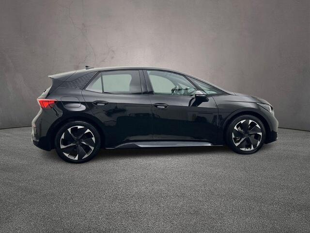 Cupra Born Essential 63 kWh 230pk Automaat, Stoelverwarming, Stuurwiel verwarmd, Parkeersensoren, App-connect, LED koplampen, Airco, DAB, Bluetooth