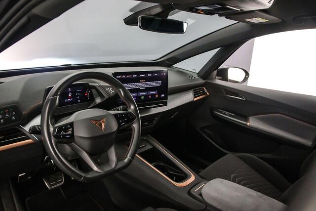 Cupra Born Adrenaline One 204pk Automaat Adaptive cruise control, Navigatie, Achteruitrijcamera, LED koplampen, App connect, Parkeersensoren, Stuurwiel verwarmd