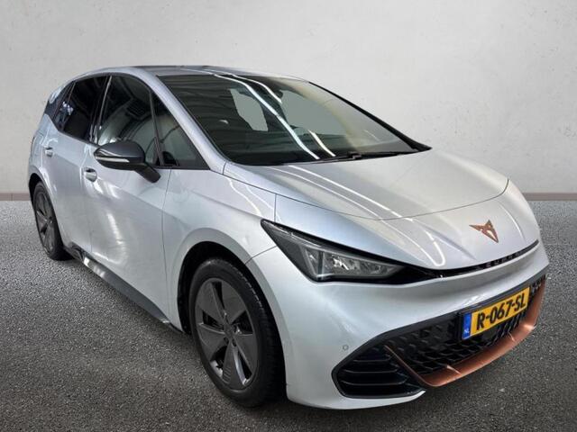 Cupra Born Business 62 kWh Navigatie Apple Carplay/Android Auto Camera Parkeersensoren Adaptive Cruise Control Stuurverwarming Lichtmetalen velgen Climate Control