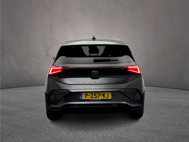 Cupra Born Adrenaline One 204pk Automaat Adaptive cruise control, Steunhaak, Stuurwiel verwarmd, Achteruitrijcamera, Navigatie, Stoelverwarming, LED koplampen, Parkeersensoren